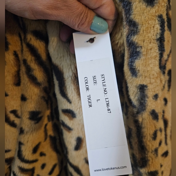 Love Token Leopard Print Faux Fur Coat - Picture 14 of 14